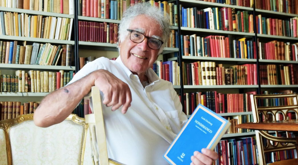 Carlo Ginzburg in his library 