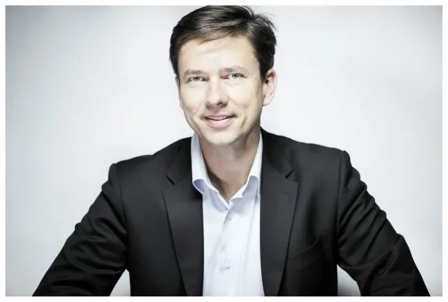  L'analyste financier Edouard Tétreau / Olivier Roller