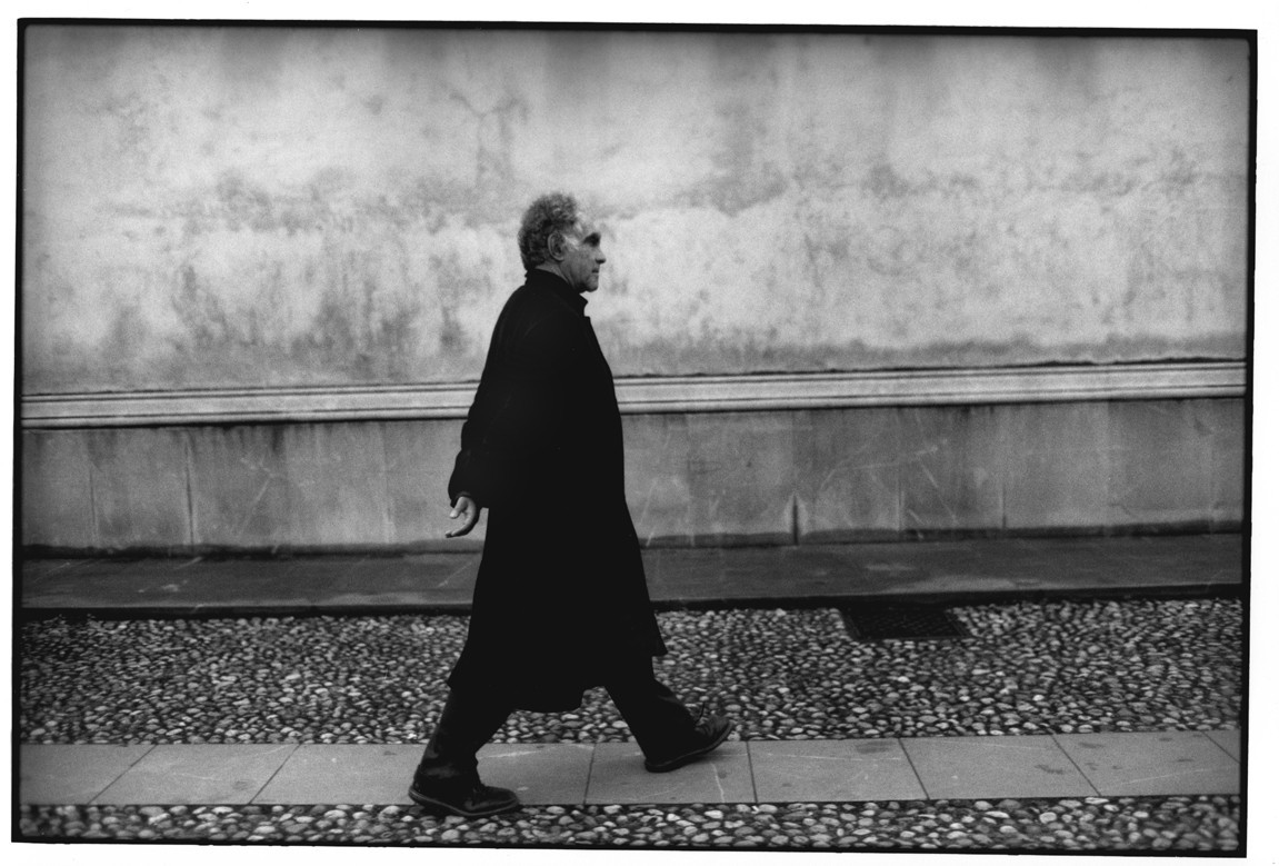 CARLO GINZBURG WALKIN
